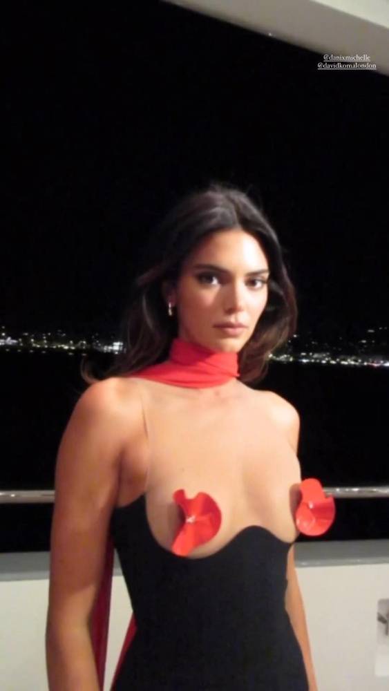 Kendall Jenner Pasties Dress Candid Video Leaked - #7