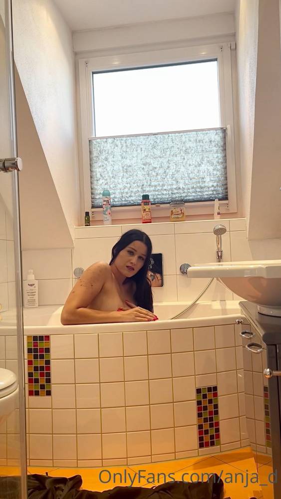Anja Diergarten Nude Bath Strip OnlyFans Video Leaked - #6