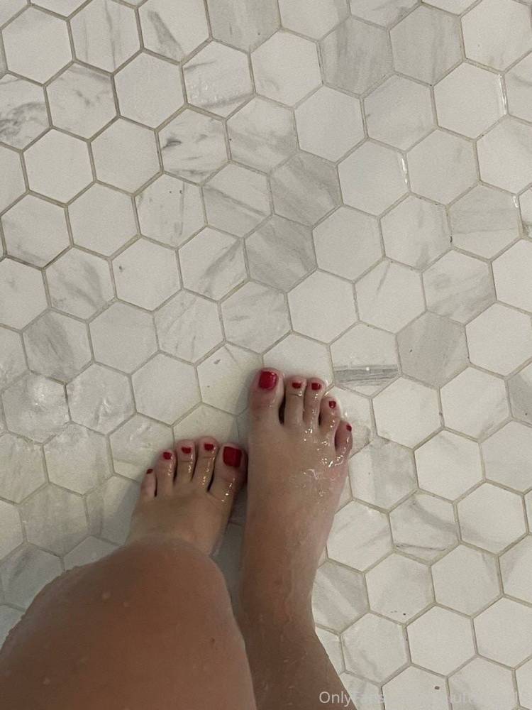 Malu Trevejo Feet Onlyfans Set Leaked - #5