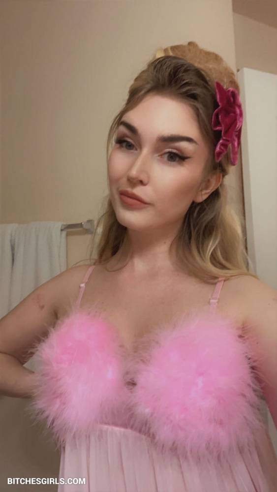 Ashton Birdie Cosplay Porn - Ashton Blaise Whitty Cosplay Leaked Nudes - #11