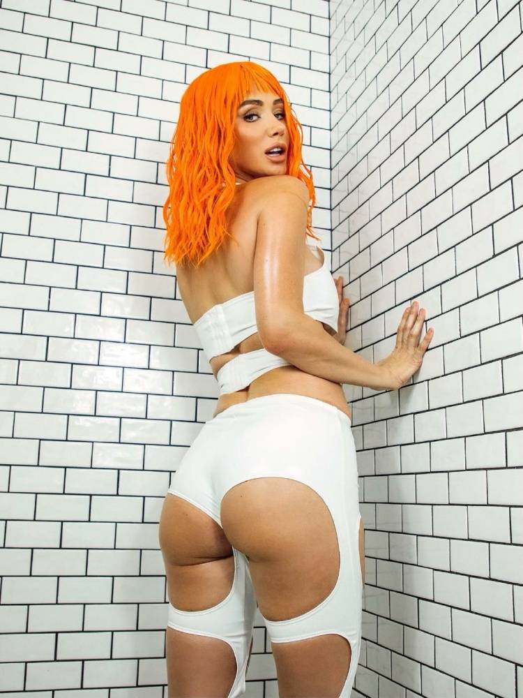 Sara Jean Underwood Nude Leeloo Cosplay Set Leaked - #5