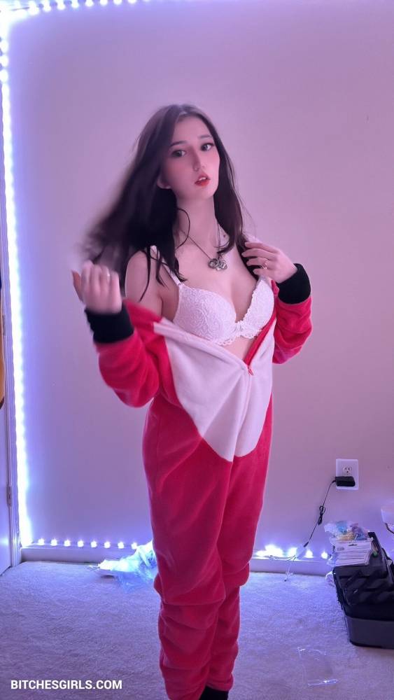 Notonyouriphone Cosplay Porn - Siri The Sock Nsfw Photos Tiktok - #3