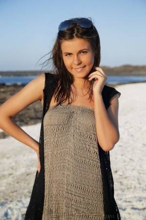 Solo model Zelda B strikes great poses while partly submerged in a tidal pool - #main