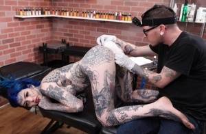 Tattoo enthusiast Amber Luke gets fucked after getting a new tat - #main