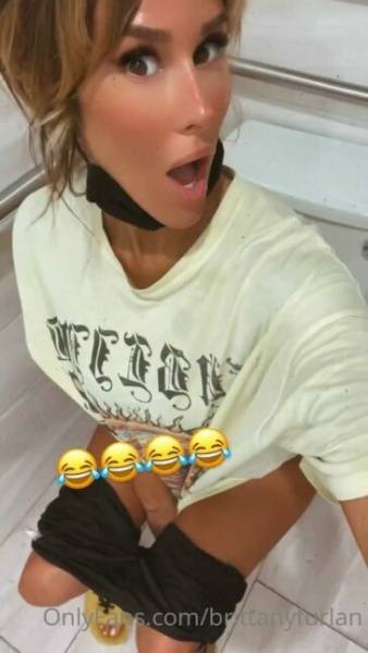 Brittany Furlan Nude Peeing Onlyfans Video Leaked - Usa on clubgf.com
