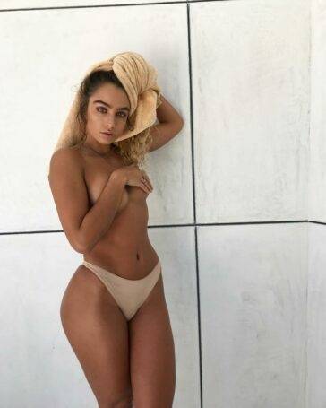 Sommer Ray Sexy Pictures on clubgf.com