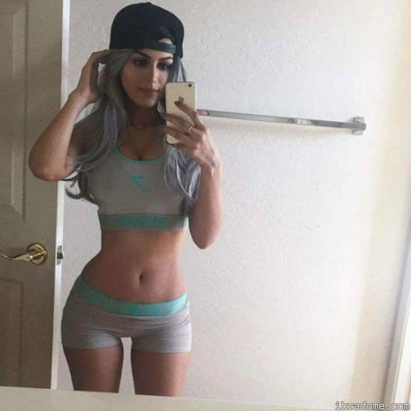 SSSniperwolf Sexy Pictures on clubgf.com