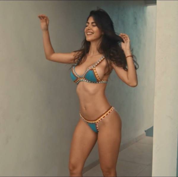 Ari Dugarte Bikini Outdoor Posing Patreon Video Leaked - Venezuela on clubgf.com